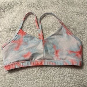 Fleo - Red/White/Faint light blue- Size L